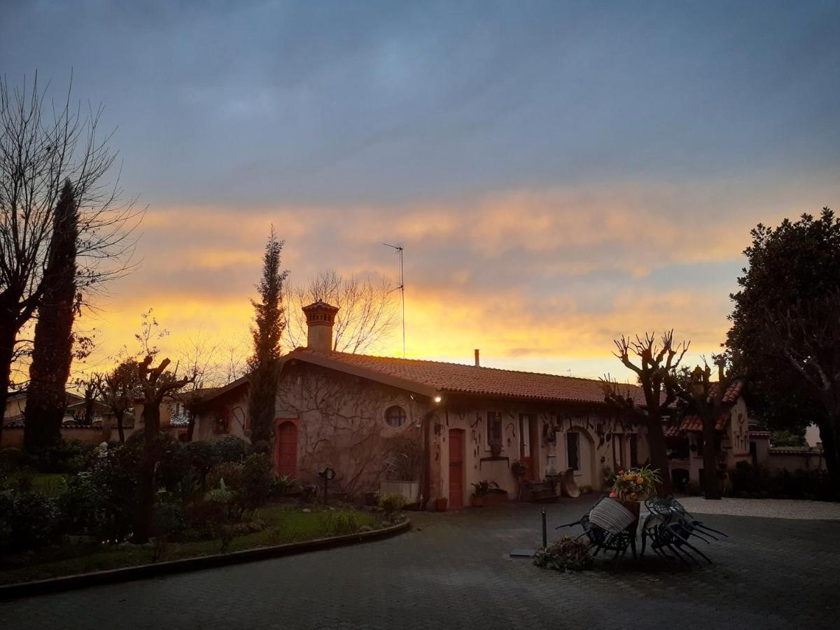 Cascina Corteprimavera, B&B Del Baliot Passirano Bagian luar foto