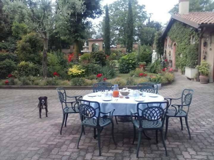 Cascina Corteprimavera, B&B Del Baliot Passirano Bagian luar foto